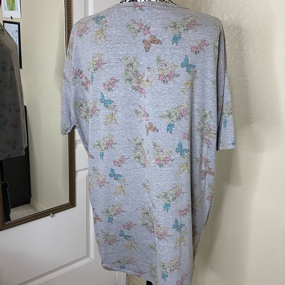 LuLaRoe butterfly Irma tunic - Picture 4 of 5